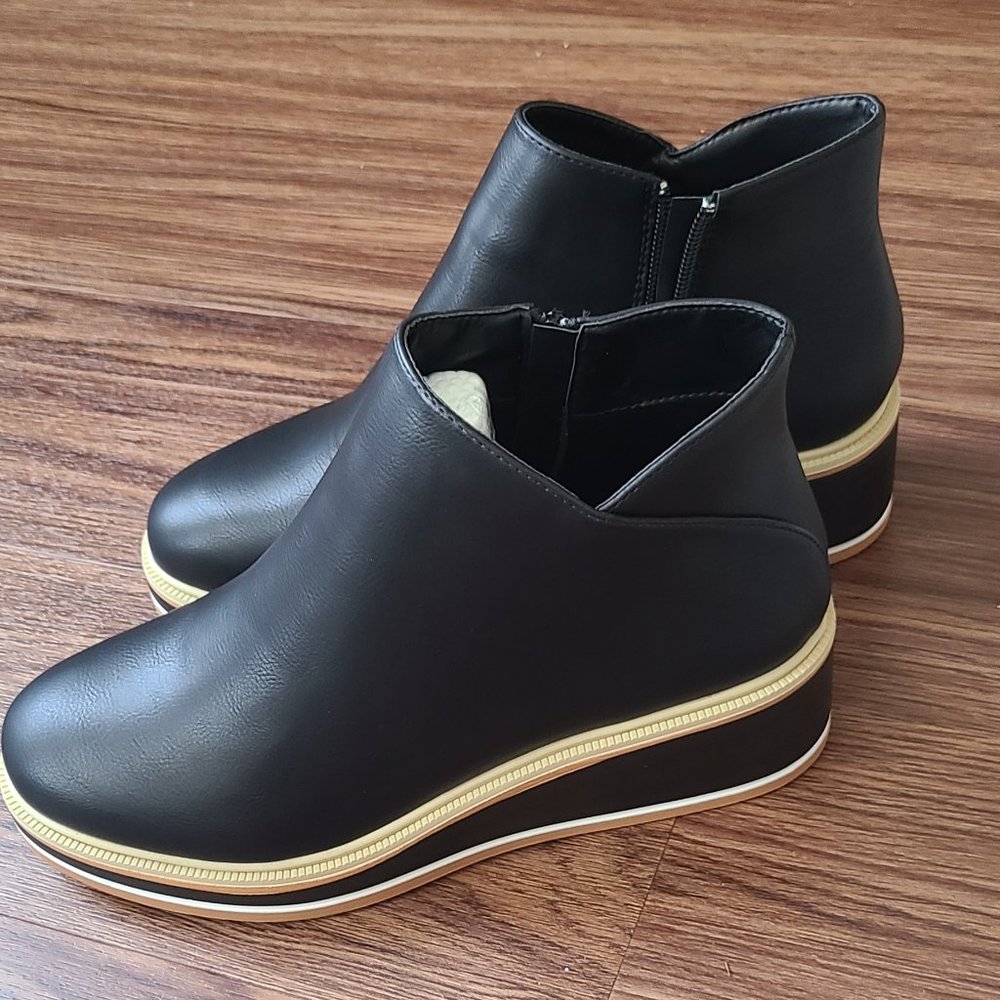 Black bootie